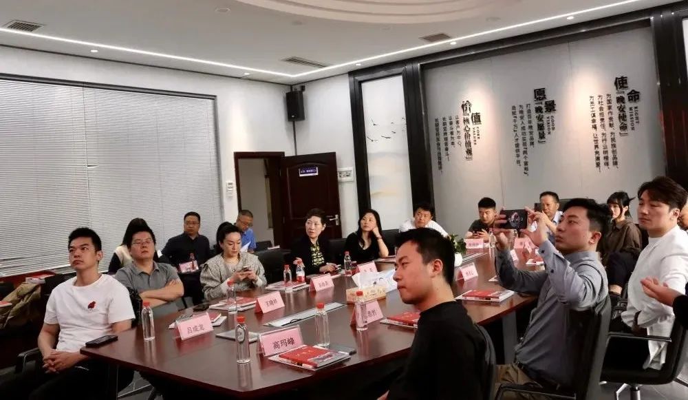 湖南省家具行業(yè)協(xié)會,家具行業(yè)協(xié)會,家具行業(yè) 湖南省家具行業(yè)協(xié)會,家具行業(yè)協(xié)會,家具行業(yè)